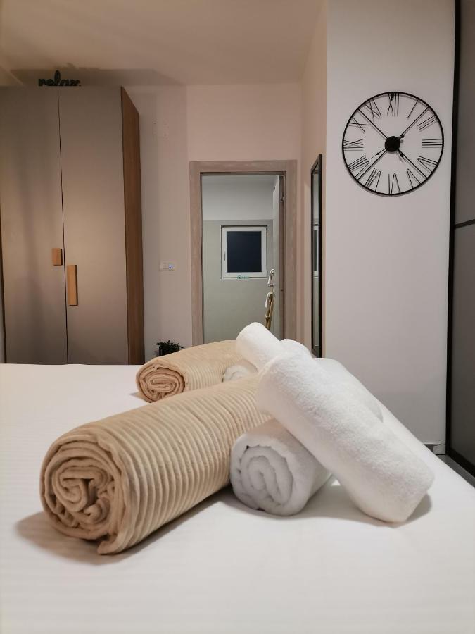 Cave With Free Parking Apartman Póla Kültér fotó