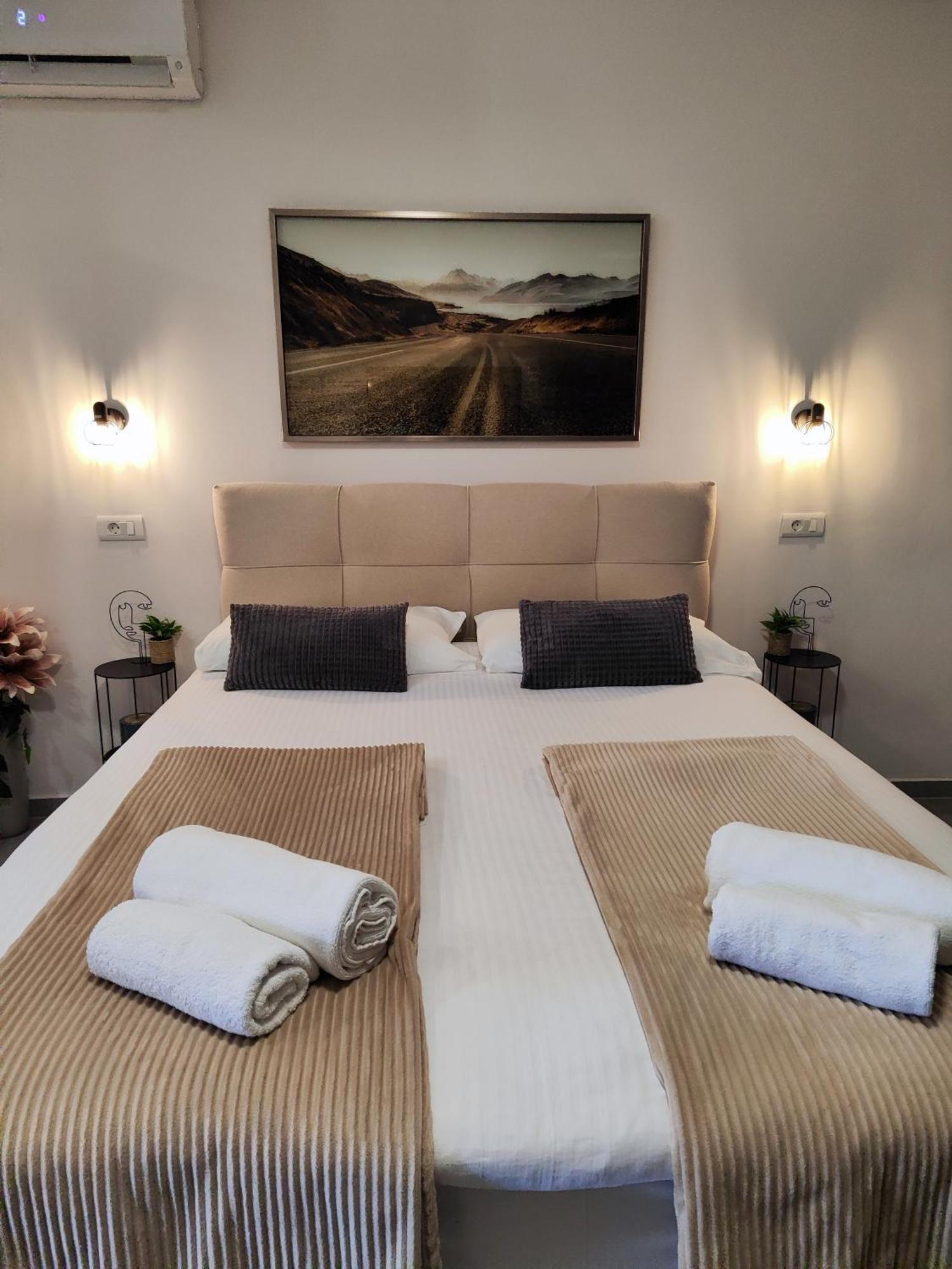 Cave With Free Parking Apartman Póla Kültér fotó